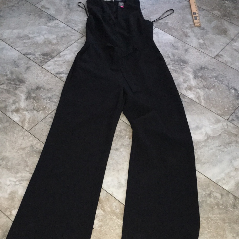 VINCE CAMUTO EUC Black Wide-Leg structured Jumpsuit with Tie Waist CREPE sz 6